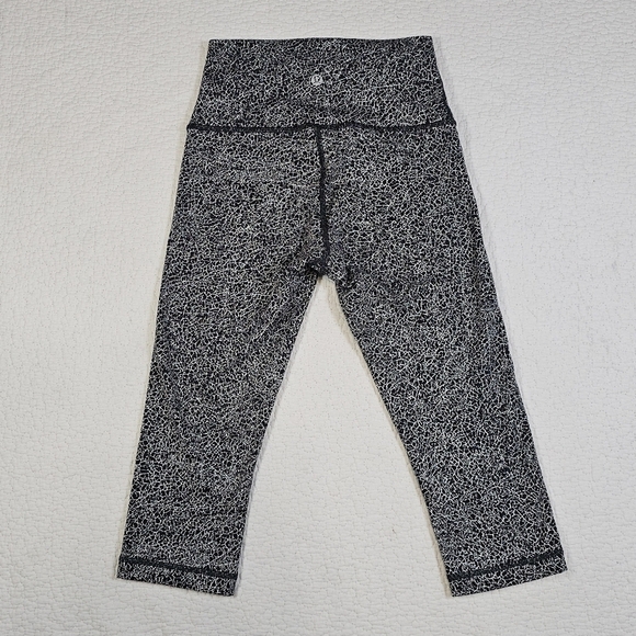 Lululemon Wunder Under Hi-Rise 1/2 Tight (17")-Luon Crackle Jaquard Black White - Picture 5 of 12